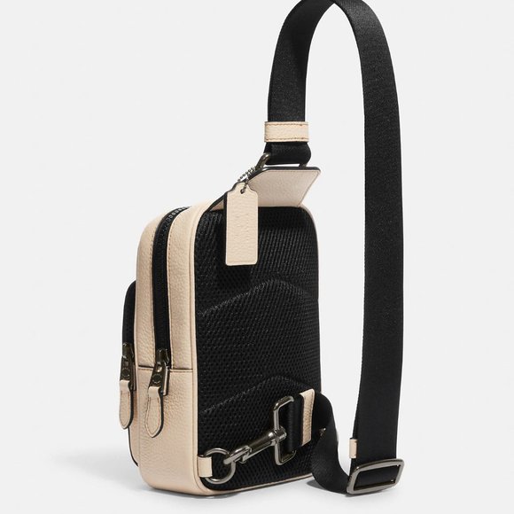 🐶 Coach X Peanuts Track Pack 14 With Snoopy Motif - Picture 2 of 13